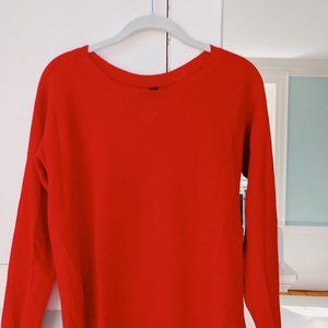 AEO: red long sleeve sweater